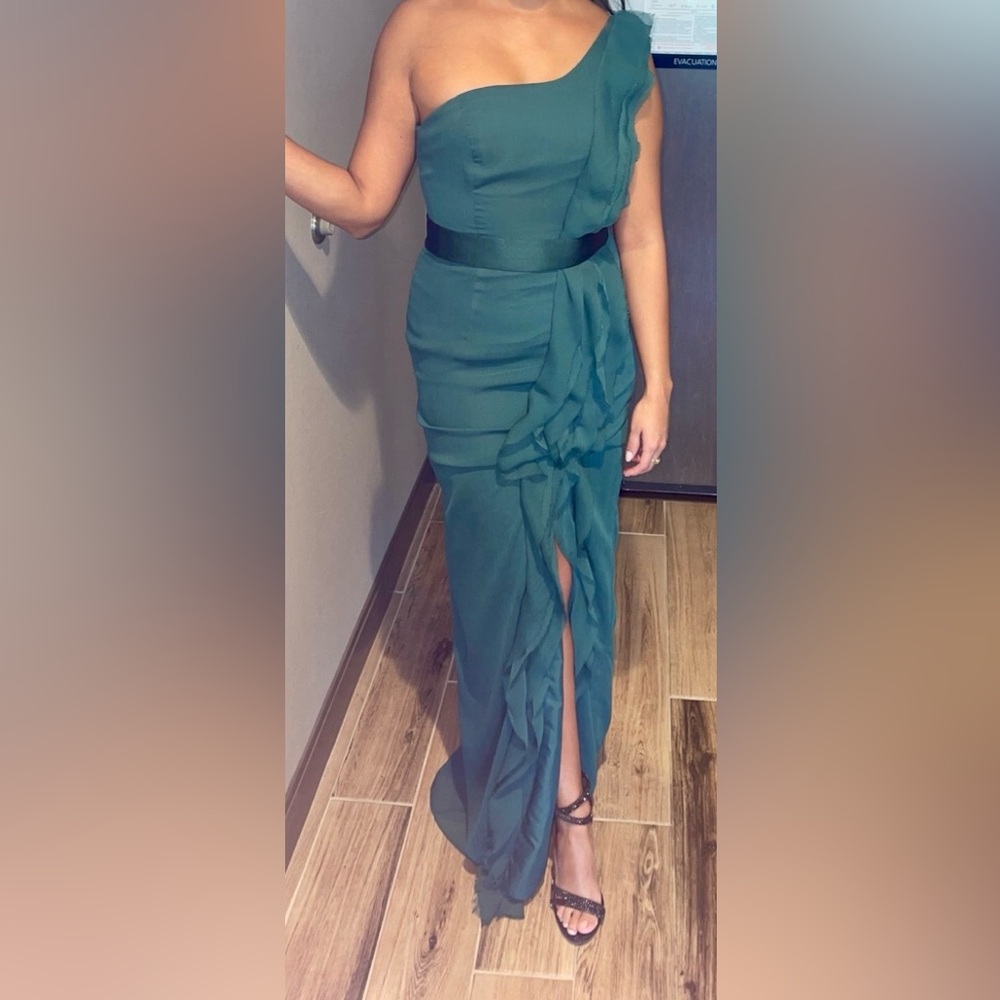 Vera Wang long formal dress